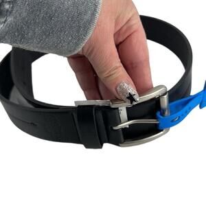 Columbia leather belt black sz small 30-32” career hockey sports NWT